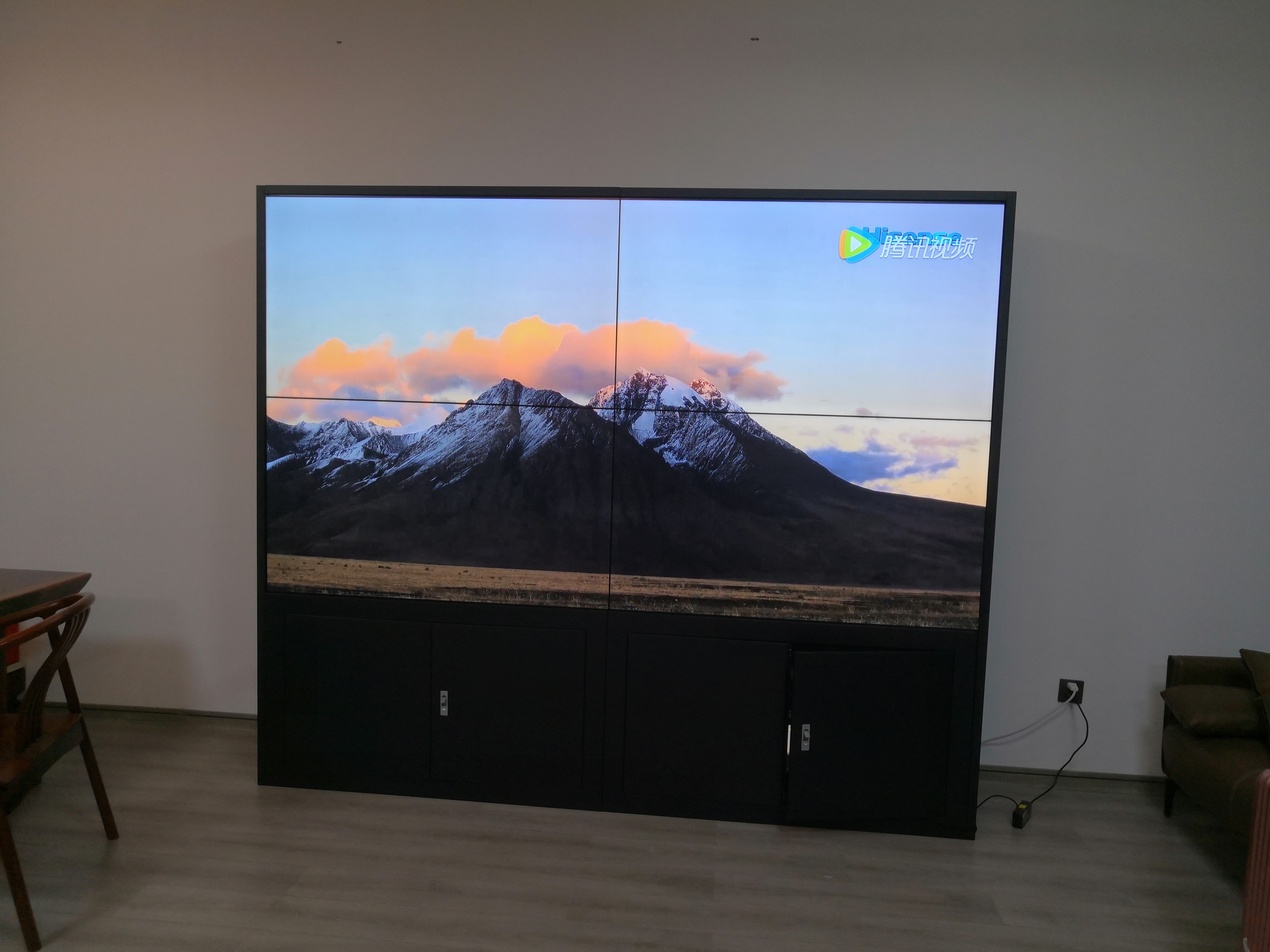 46寸3.5mm液晶拼接屏-落地機櫃-溫州大格機械科技